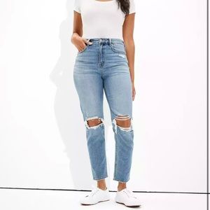 American Eagle Cropped Distressed Mom Jean